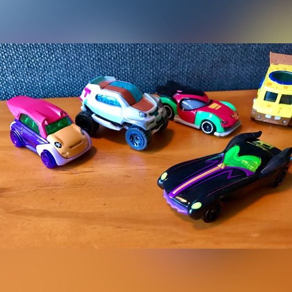 Lot MATTEL Character Cars Teen Titans Go Spongebob Plankton Maleficent Vehicles - Picture 2 of 14